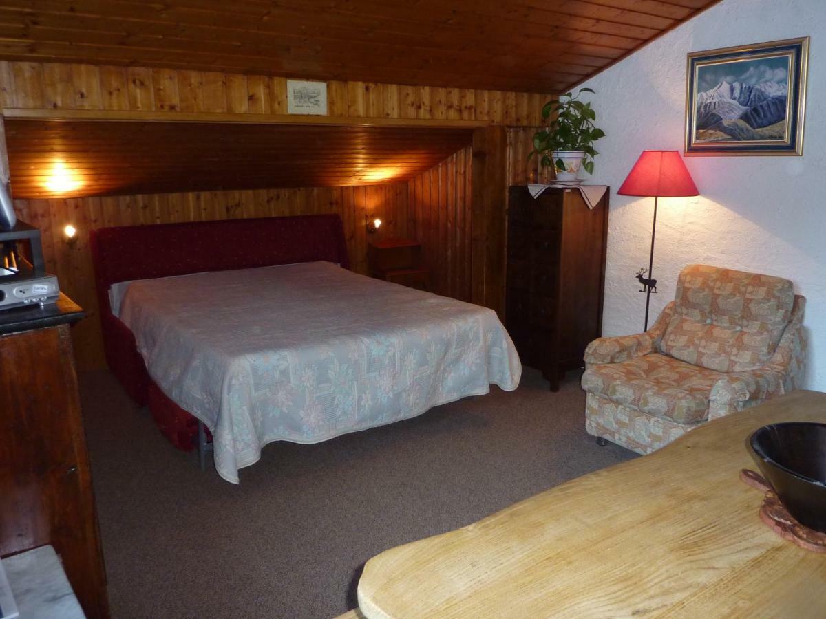 Chalets Pyrene Mont-Blanc Chamonix ภายนอก รูปภาพ