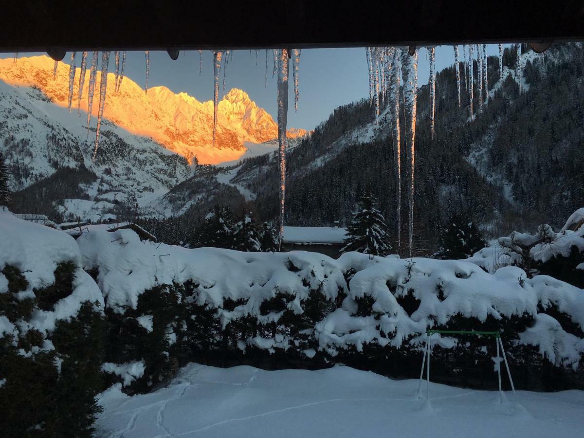 Chalets Pyrene Mont-Blanc Chamonix ภายนอก รูปภาพ
