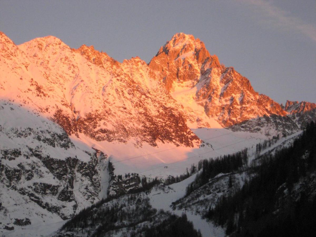 Chalets Pyrene Mont-Blanc Chamonix ภายนอก รูปภาพ